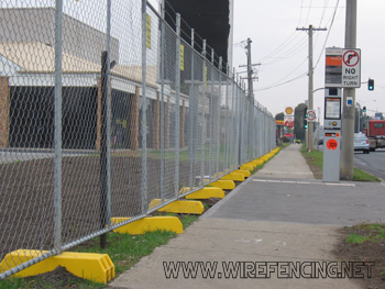 temporary chain link fence